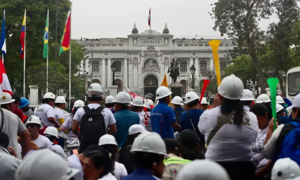 Mineros informales suspenden paro tras ampliación del Reinfo