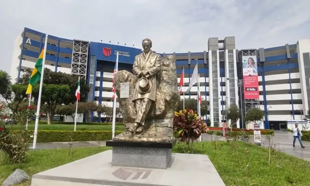 Estudiante de la UCV muere al caer desde el piso 12 en sede Los Olivos