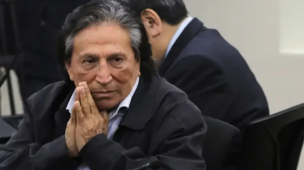 Toledo pide arresto domiciliario: Déjenme curar o morir en mi casa