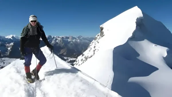 Nevado Vallunaraju en la Cordillera Blanca de Áncash