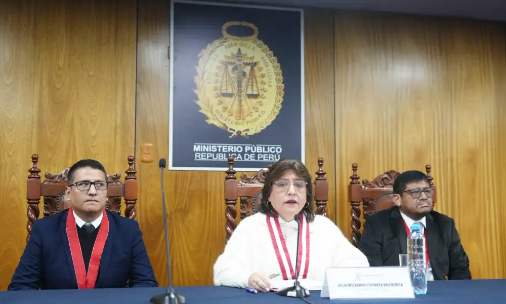 Delia Espinoza acusa a la JNJ de atropellos y exige justicia