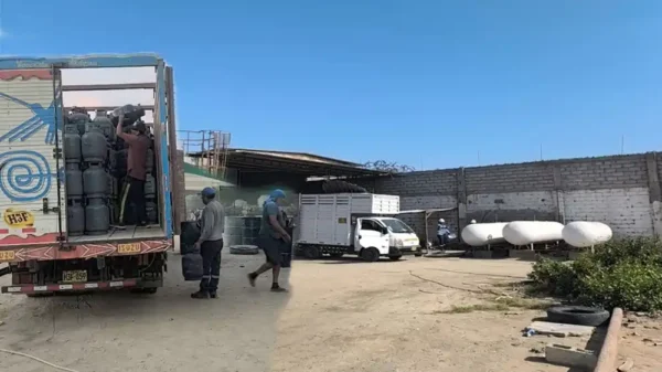 Cae red de gas ilegal en Nuevo Chimbote tras operativo con drones