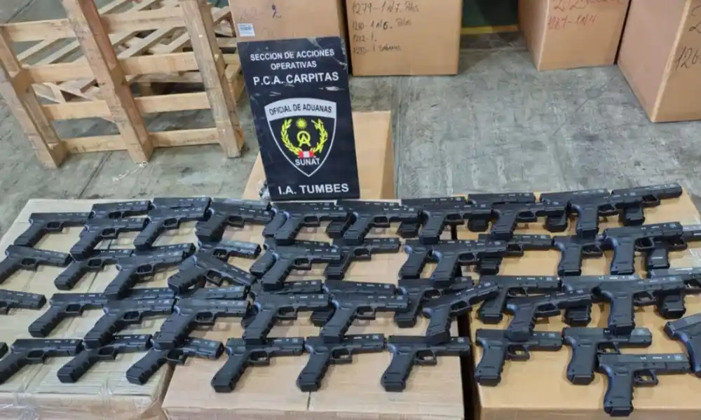 Sunat incauta 72 réplicas de armas de fuego en frontera de Tumbes