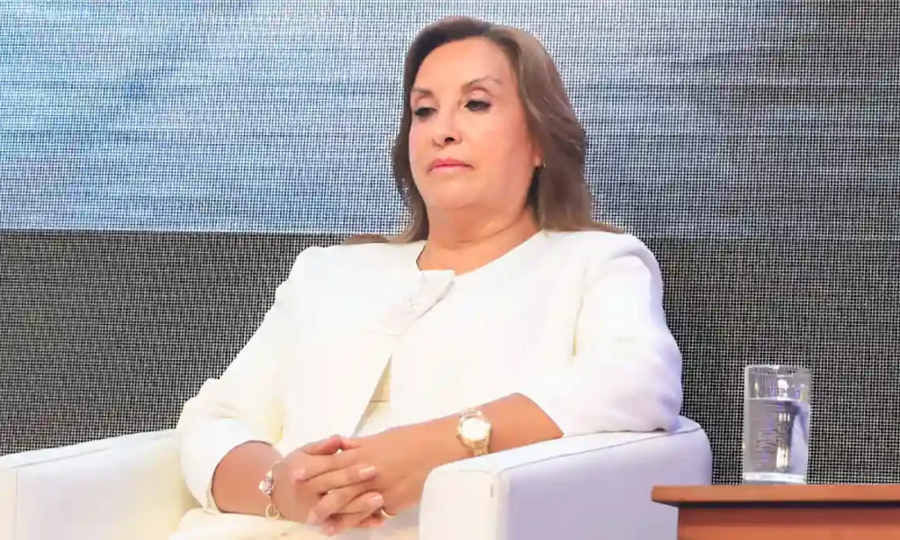 Dina Boluarte exige pensión vitalicia y un paquete de beneficios del Estado
