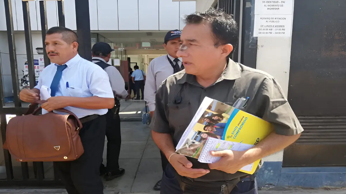 Fiscalía abre investigación por abuso de autoridad tras agresión a periodista