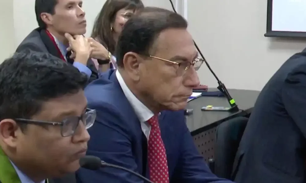 Martín Vizcarra sentenciado a 14 años de prisión por corrupción