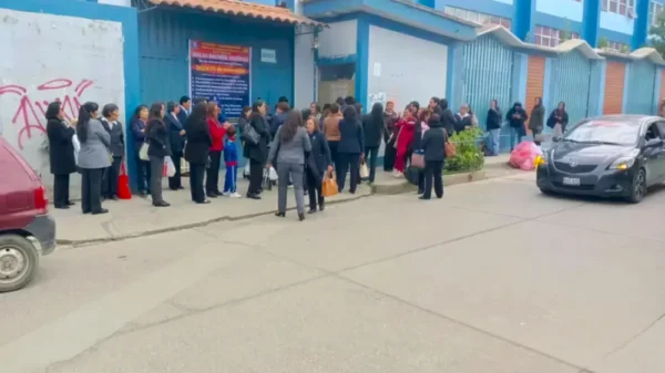 Docentes de la Unasam inician huelga indefinida y cierran campus en Huaraz
