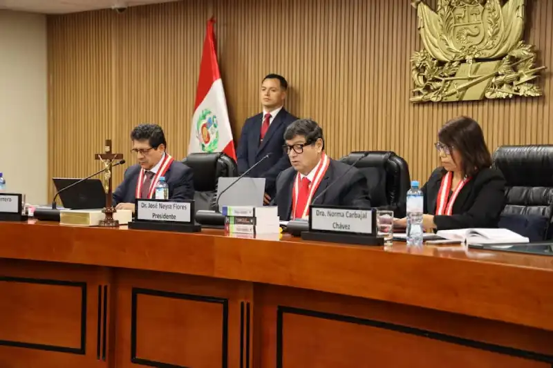 Jueces supremos integrantes de la Sala Penal Especial de la Corte Suprema de Perú.