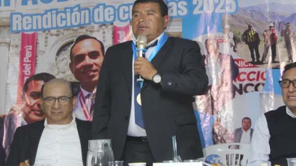 Pobladores cuestionan millonaria obra en Conchucos por cuatro aulas escolares