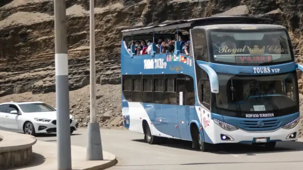 Buses panorámicos sin autorización operan en Áncash y ponen en riesgo a turistas