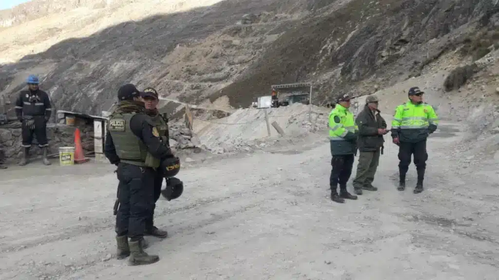 Fiscalía realiza toma de muestras por presunta minería ilegal en la comunidad de Vicos, Áncash