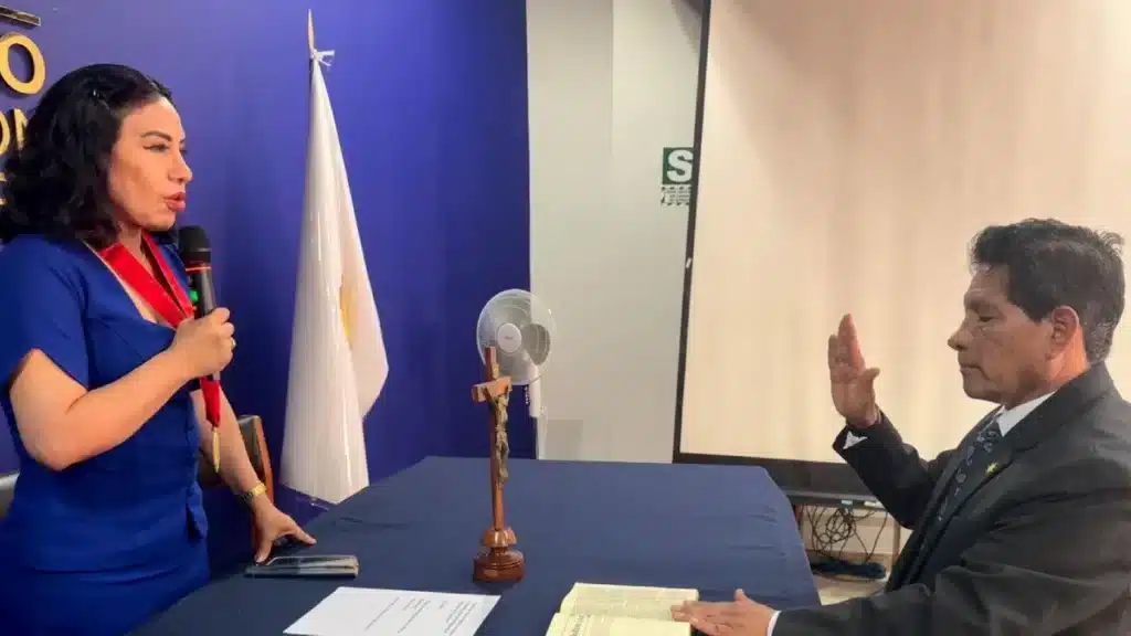 Jhonny Silva juramenta como fiscal provincial provisional de Conchucos