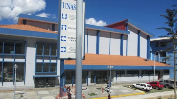 Intervención policial por presunto fraude examen Unasam durante admisión en Huaraz Áncash