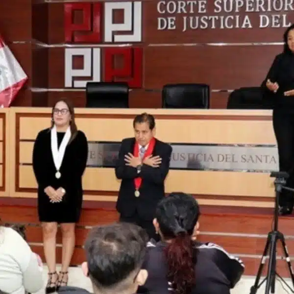 Eduardo Gabriel juramentando como Juez de Paz de Pampas, Pallasca, Áncash.