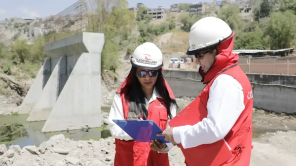 El contralor César Aguilar lidera el operativo de la Contraloría en Áncash para detectar fallas millonarias en obras públicas.