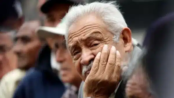 Aumentan la pensión docentes jubilados en Perú tras ley aprobada por el Congreso