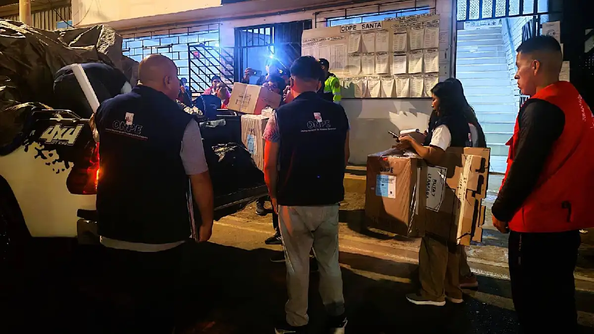 Material electoral para Pallasca trasladado a zonas alejadas bajo resguardo policial para elecciones