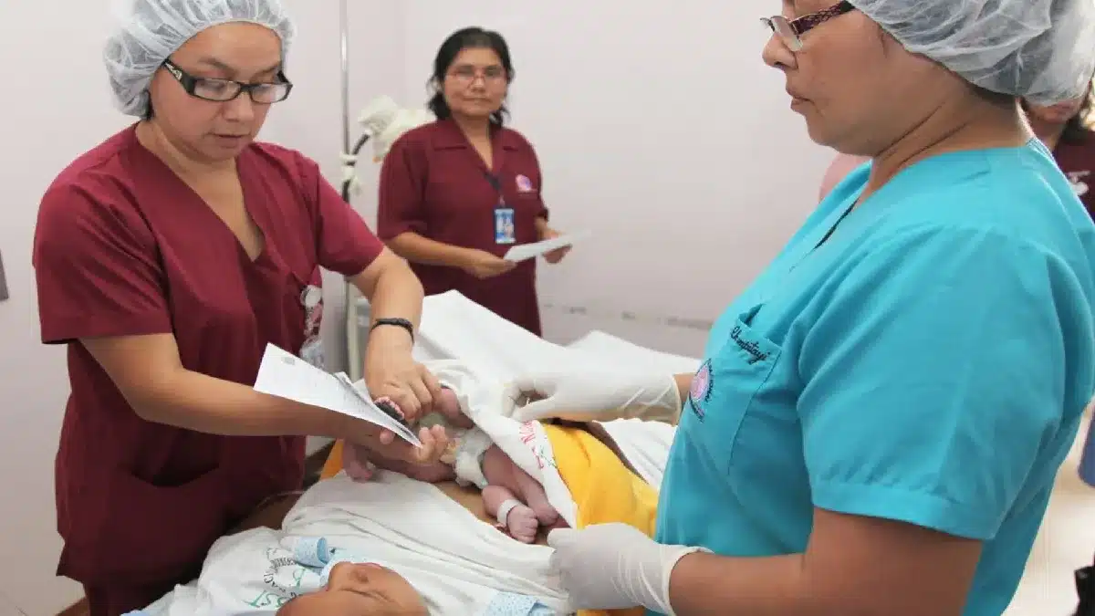 Plazas SERUMS en riesgo en Perú podrían dejar sin atención a miles de mujeres