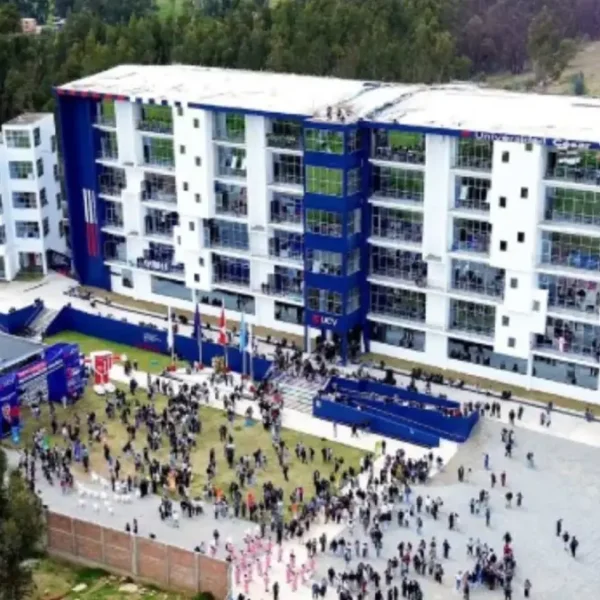 Universidad César Vallejo Huaraz inaugura moderno edificio en Áncash con nueva infraestructura educativa