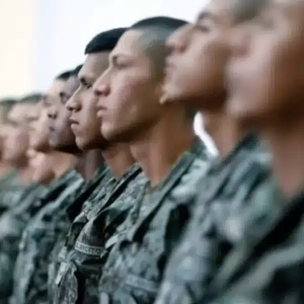 Congreso de Perú aprueba aumento de asignación militar para conscriptos tras 13 años