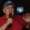 Rafael López Aliaga brindando declaraciones tras admitir su derrota electoral en Perú.