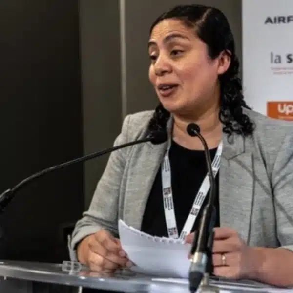 Zuliana Laínez tras ser elegida presidenta de la Federación Internacional de Periodistas en París