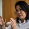 Keiko Fujimori enfrenta hábeas corpus que busca suspender su proclamación presidencial por cuestionamientos sobre su nacionalidad.