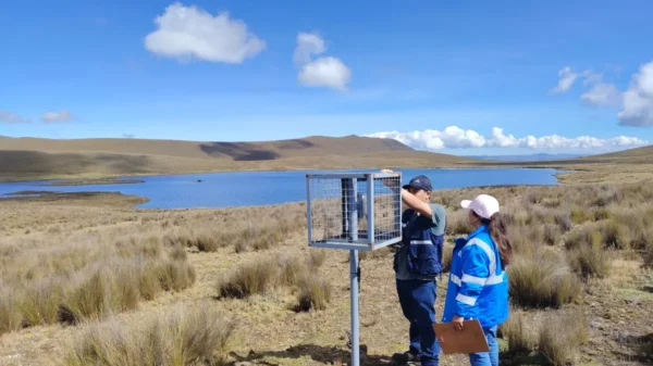 Especialistas verifican acciones de conservación de fuentes de agua en Pallasca como parte de los Merese hídricos en Áncash.