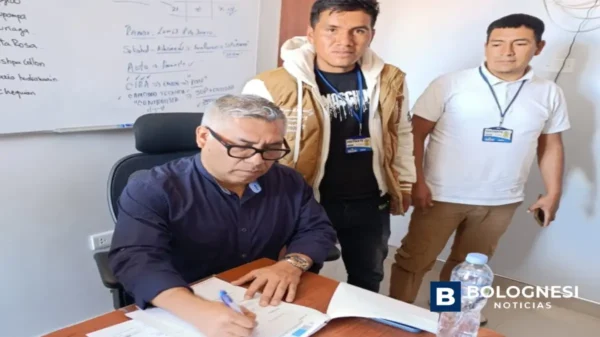 Pobladores de las riberas del Marañón en Pampas, Pallasca, celebran el reinicio de la obra de electrificación que beneficiará a 27 comunidades.