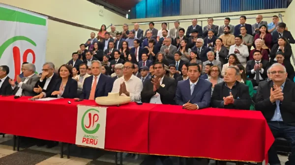 Roberto Sánchez presenta su plan de gobierno con apoyo de cinco agrupaciones políticas rumbo a la Segunda Vuelta 2026.