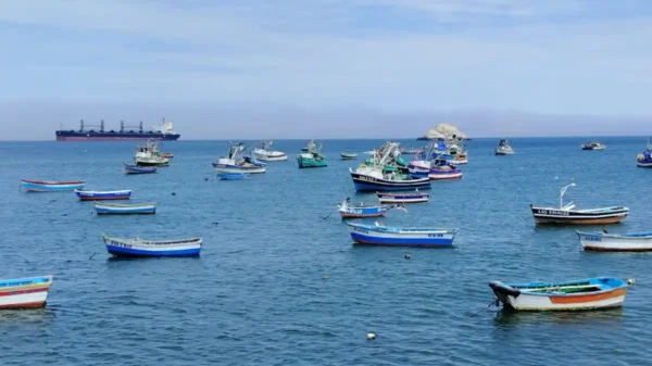 Autoridades y representantes de Fondepes impulsan el desembarcadero pesquero artesanal de Huarmey, en Áncash.