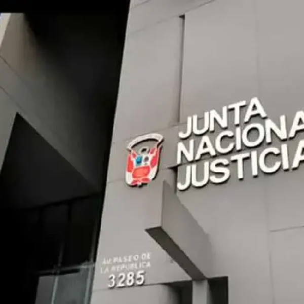 Fachada de la sede de la Junta Nacional de Justicia en Perú tras confirmarse que la JNJ destituyó a exfiscal provisional de Chimbote.
