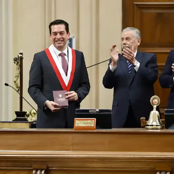 Mesa Directiva del Senado presidida por Miguel Torres para el periodo 2026-2027