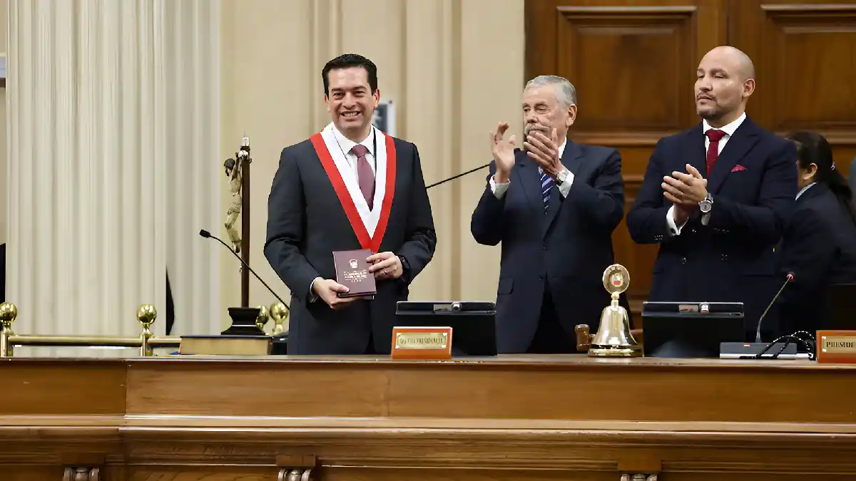 Mesa Directiva del Senado presidida por Miguel Torres para el periodo 2026-2027