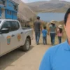 Alcalde de Cotaparaco Peter Carranza junto a camioneta de serenazgo y sede municipal de Áncash