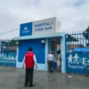 Fachada del supuesto Hospital I Cono Sur de EsSalud en Nuevo Chimbote que opera como policlínico.