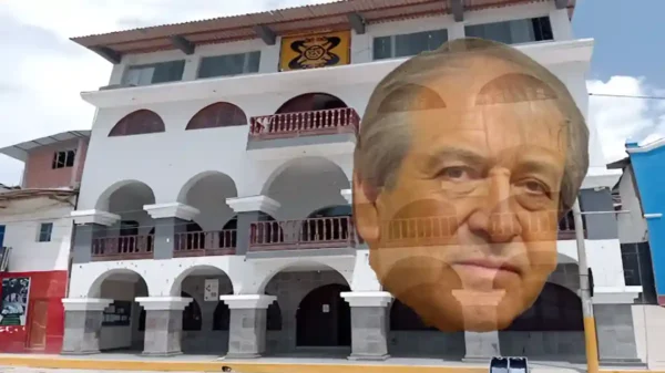 Escuelas de Pallasca en riesgo: fachada de la Municipalidad Provincial y rostro del alcalde Manuel Hidalgo Sifuentes.