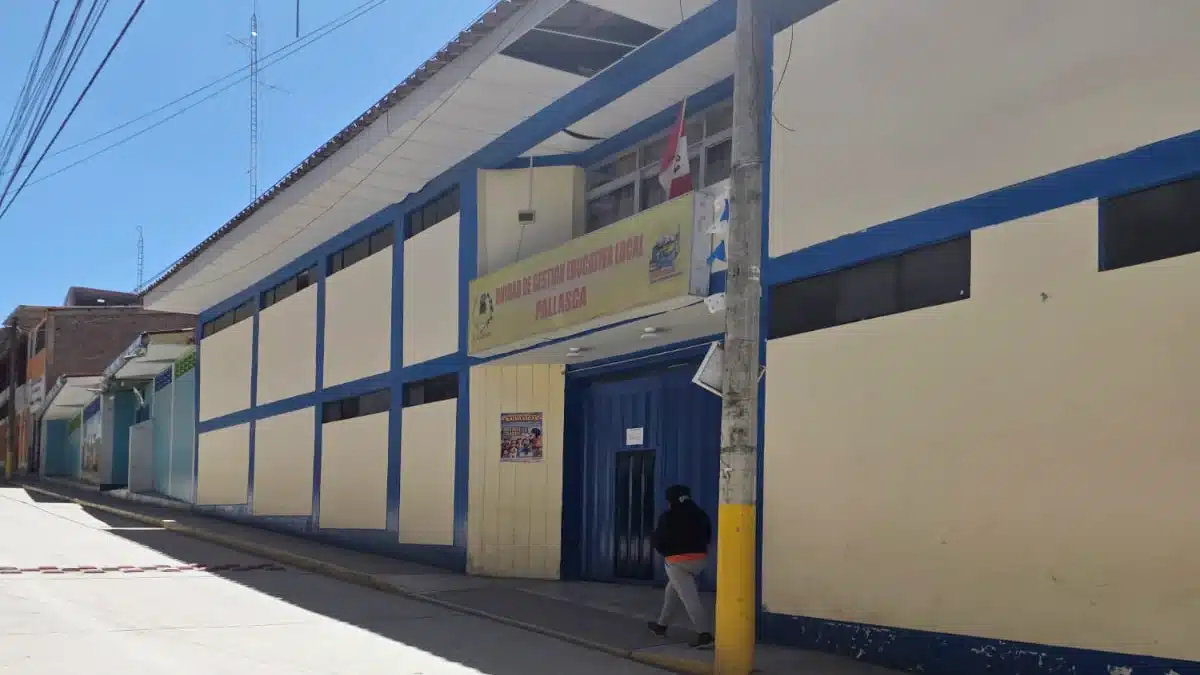 Fachada de la sede de la UGEL Pallasca donde permanece asignado el docente denunciado por acoso