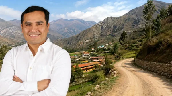 Guido Mariños en Lacabamba presenta propuestas para mejorar la conectividad vial y el desarrollo del distrito durante la campaña electoral 2026.