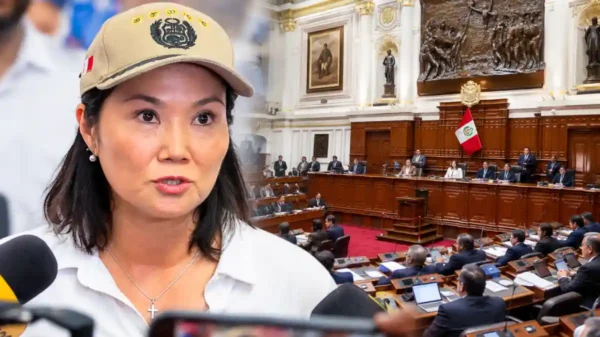 Keiko Fujimori habla en el Congreso de la República del Perú tras pedir facultades legislativas.