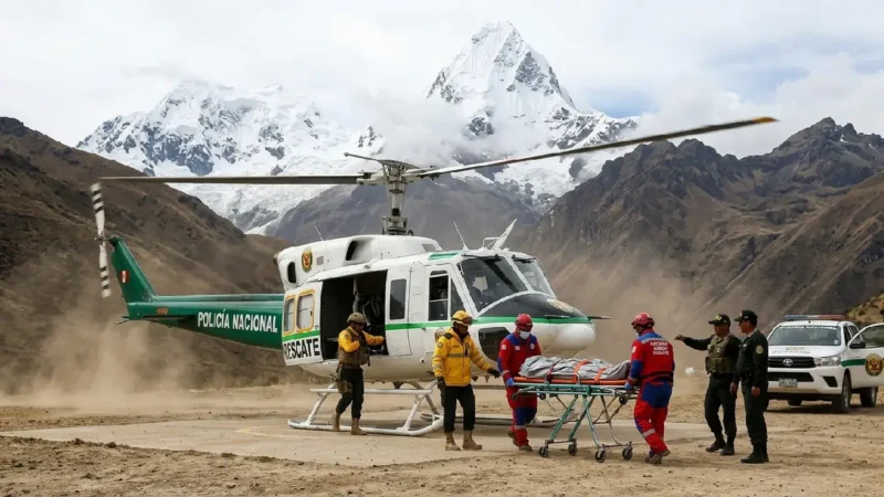 Vista del nevado Alpamayo en Áncash donde un turista francés murió tras saltar en parapente.