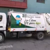 Camión de basura involucrado en el atropello mortal en Cabana intervenido frente a la comisaría del distrito.