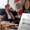 Ilustración sobre el caso donde destituyen a fiscal por tomar bebidas alcohólicas en su despacho de Áncash